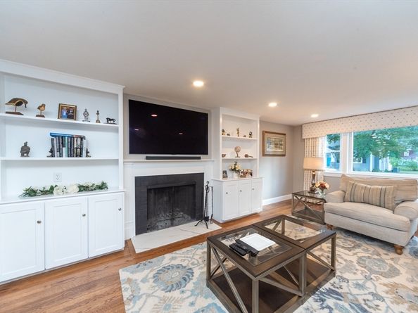37 Gates Ave, Hudson MA 01749