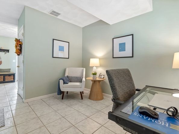 33 Groveland Commons Way 33, Groveland MA 01834