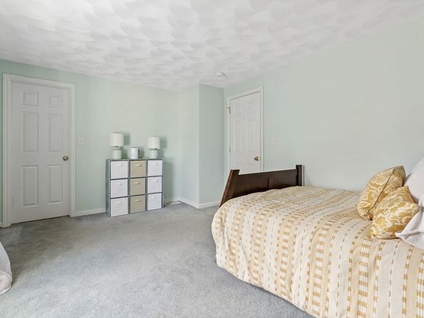 33 Groveland Commons Way 33, Groveland MA 01834