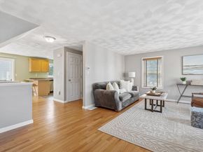 33 Groveland Commons Way 33, Groveland MA 01834