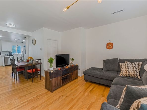 66 Hamilton St 3, Leominster MA 01453