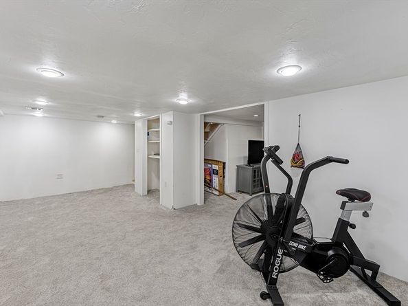 66 Hamilton St 3, Leominster MA 01453