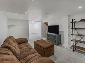 66 Hamilton St 3, Leominster MA 01453