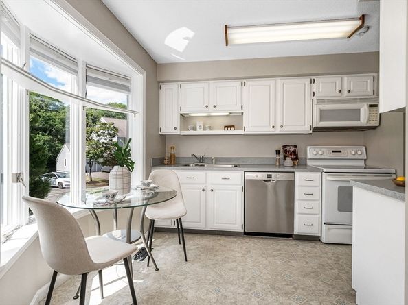 2401 Pheasant Creek Lane 2401, Peabody MA 01960