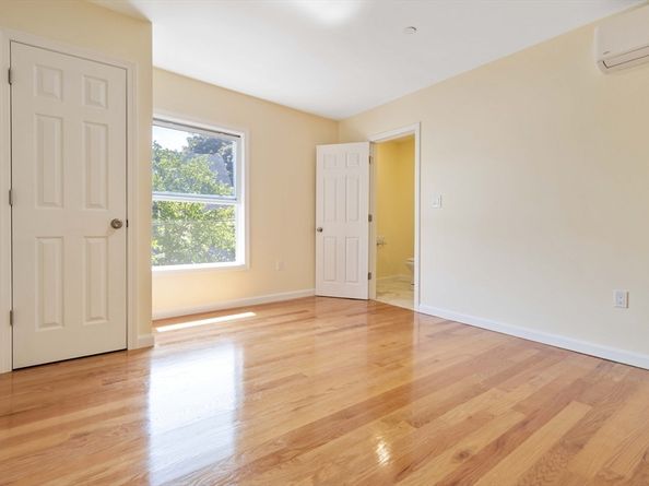 1 Glenwood St 5, Malden MA 02148