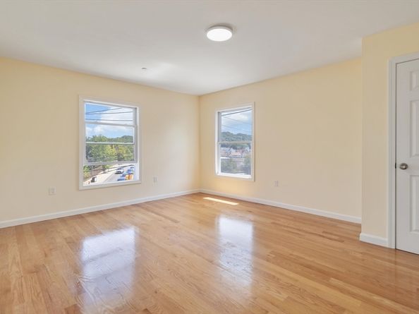 1 Glenwood St 5, Malden MA 02148