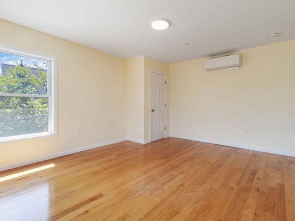 1 Glenwood St 5, Malden MA 02148