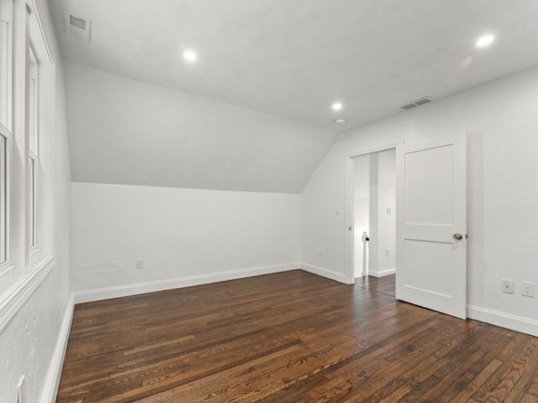 7 Sawyer Crt, Malden MA 02148