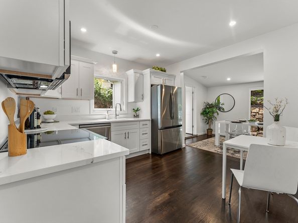 7 Sawyer Crt, Malden MA 02148