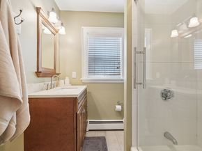 7 Westland St, Worcester MA 01602