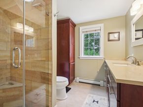 7 Westland St, Worcester MA 01602