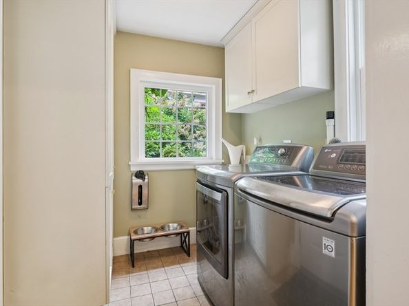 7 Westland St, Worcester MA 01602
