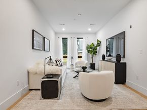 1114 Beacon St. 103, Newton MA 02461
