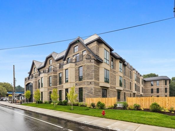 1114 Beacon St. 103, Newton MA 02461