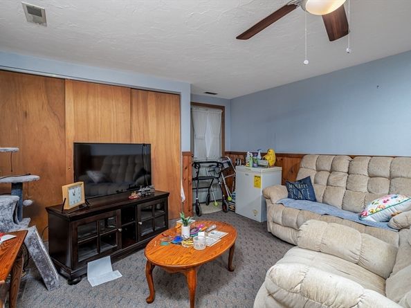 27 Winslow, Leicester MA 01524