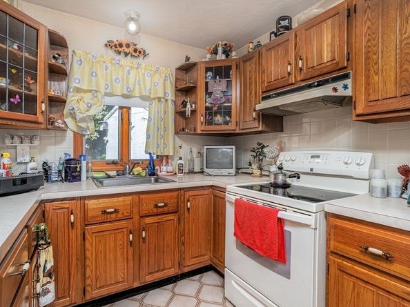 27 Winslow, Leicester MA 01524