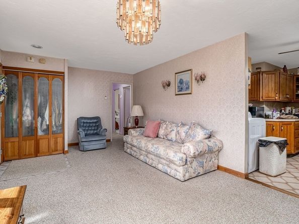 27 Winslow, Leicester MA 01524