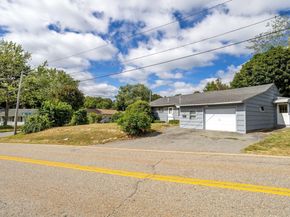 27 Winslow, Leicester MA 01524