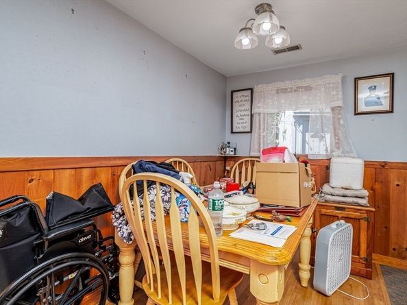 27 Winslow, Leicester MA 01524
