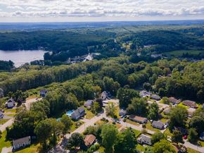 27 Winslow, Leicester MA 01524