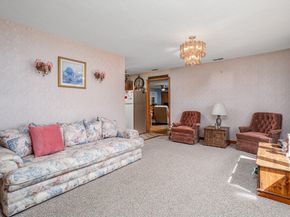 27 Winslow, Leicester MA 01524
