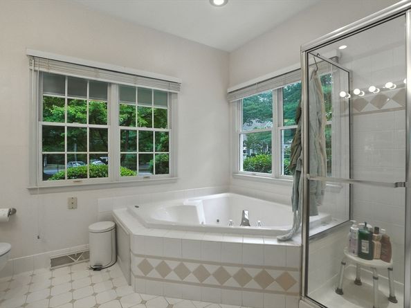 7 Alder Way 7, Bedford MA 01730