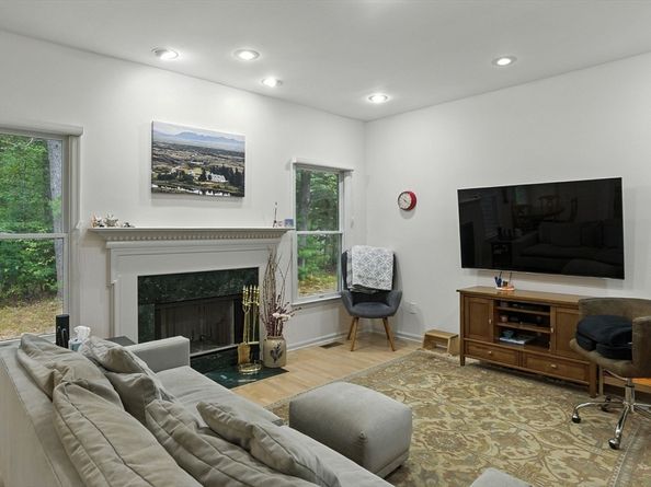 7 Alder Way 7, Bedford MA 01730