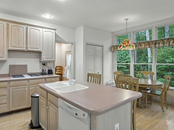 7 Alder Way 7, Bedford MA 01730