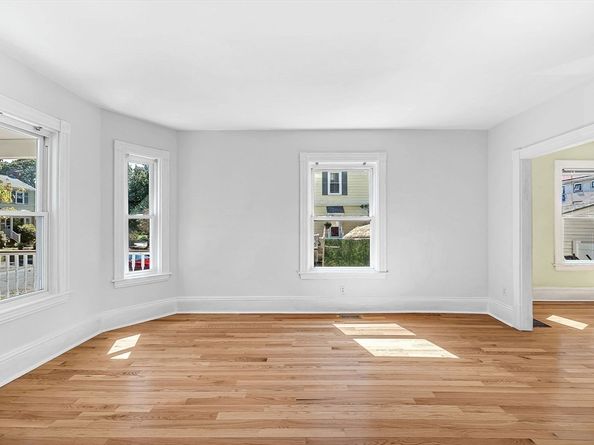 13 Weir St, Newton MA 02466