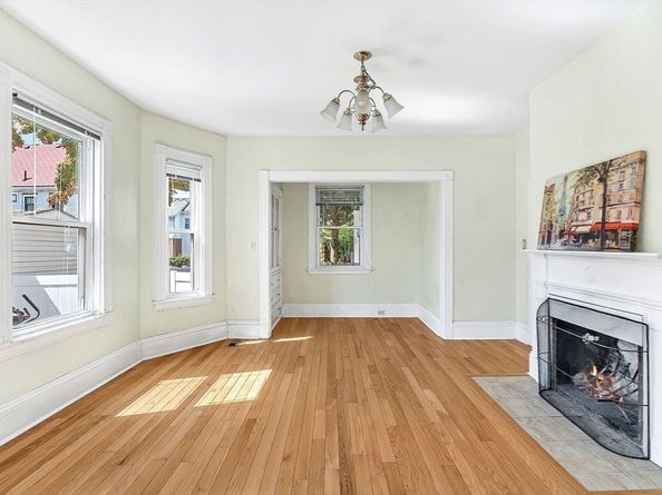 13 Weir St, Newton MA 02466