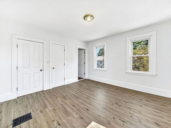 13 Weir St, Newton MA 02466