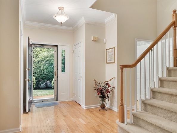 5 Chestnut Ln 5, Bedford MA 01730