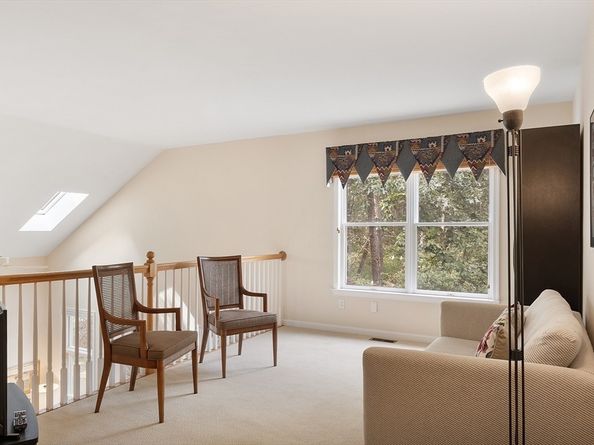5 Chestnut Ln 5, Bedford MA 01730