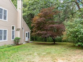 5 Chestnut Ln 5, Bedford MA 01730