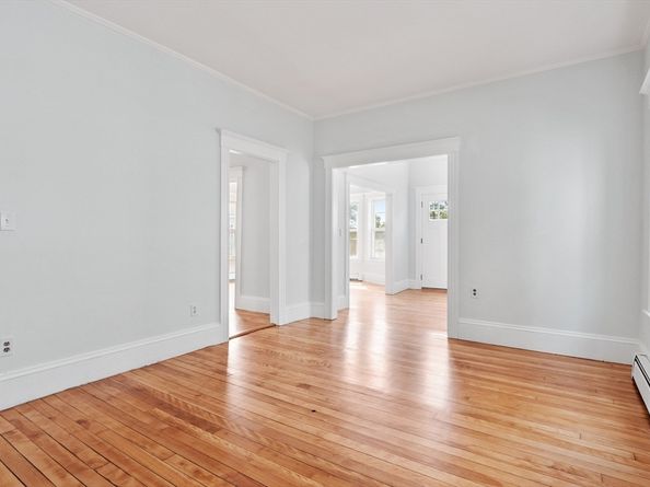 39 Arlington St, Fitchburg MA 01420