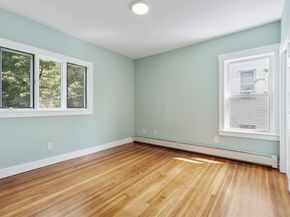39 Arlington St, Fitchburg MA 01420