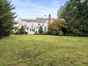 141 Deerfield Ln, Hanover MA 02339