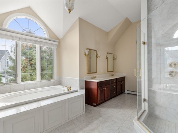 141 Deerfield Ln, Hanover MA 02339