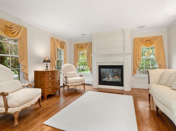 141 Deerfield Ln, Hanover MA 02339