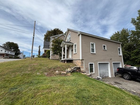 18 Sutton Ave, Oxford MA 01540