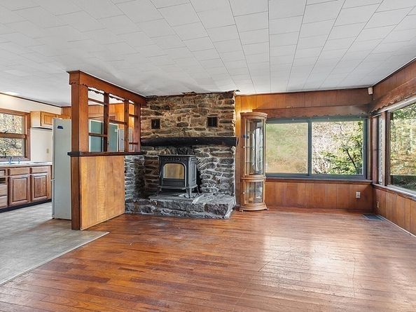 240 Barre Rd, Phillipston MA 01331