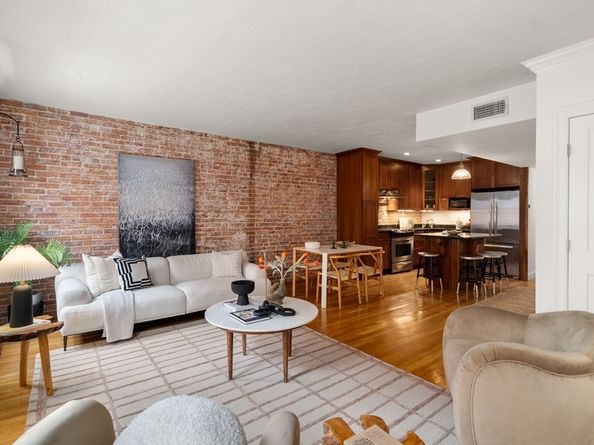 156 Prince St 11, Boston MA 02113