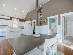 2 Courtview Ln 2, Westford MA 01886