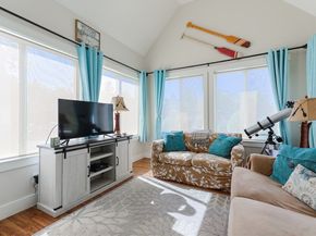 2 Courtview Ln 2, Westford MA 01886