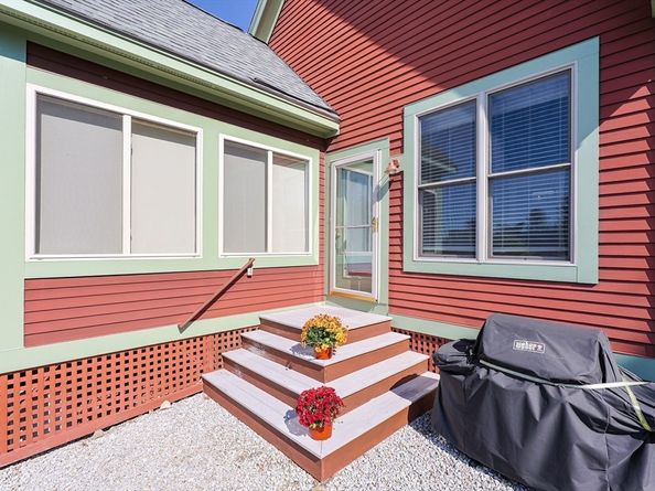 2 Courtview Ln 2, Westford MA 01886