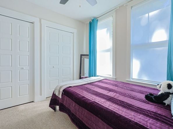 2 Courtview Ln 2, Westford MA 01886