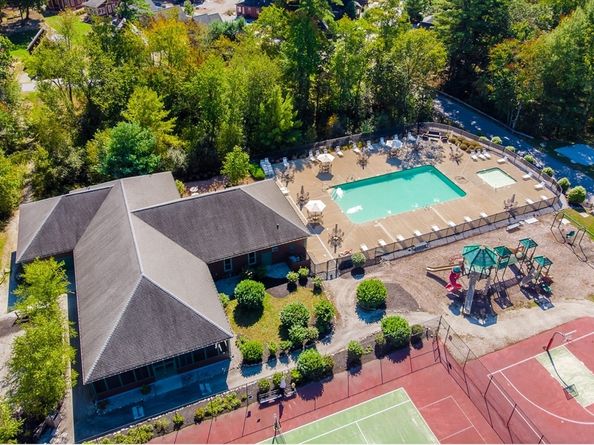 2 Courtview Ln 2, Westford MA 01886