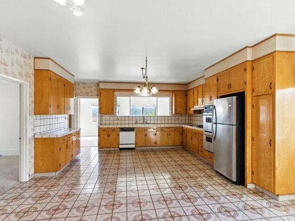 737 Baden Avenue, South San Francisco CA 94080