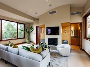 27500 La Vida Real, Los Altos Hills CA 94022
