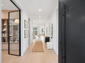 985 Lincoln Avenue, Palo Alto CA 94301